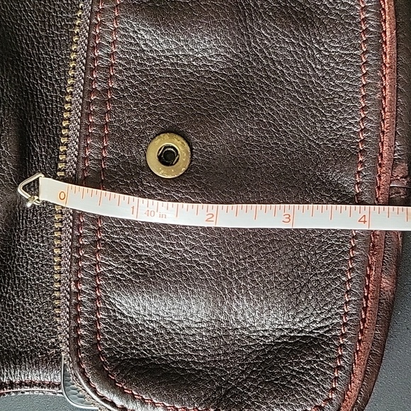 MARC BY MARC JACOBS LEATHER WRISTLET - Picture 12 of 12